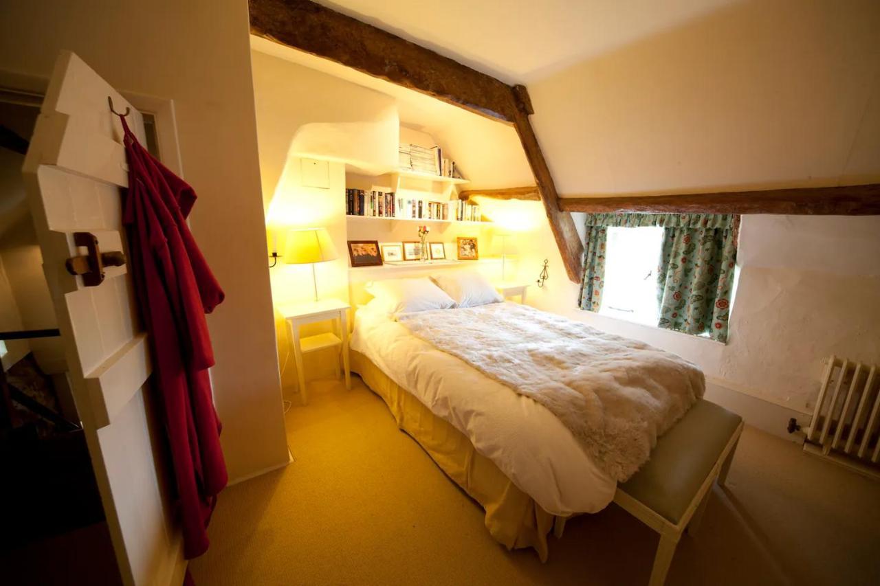 Afton Thatch: Beautiful Thatched Family Cottage Freshwater Bagian luar foto